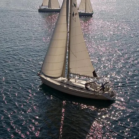 Botel Bavaria 49- Sutvid *